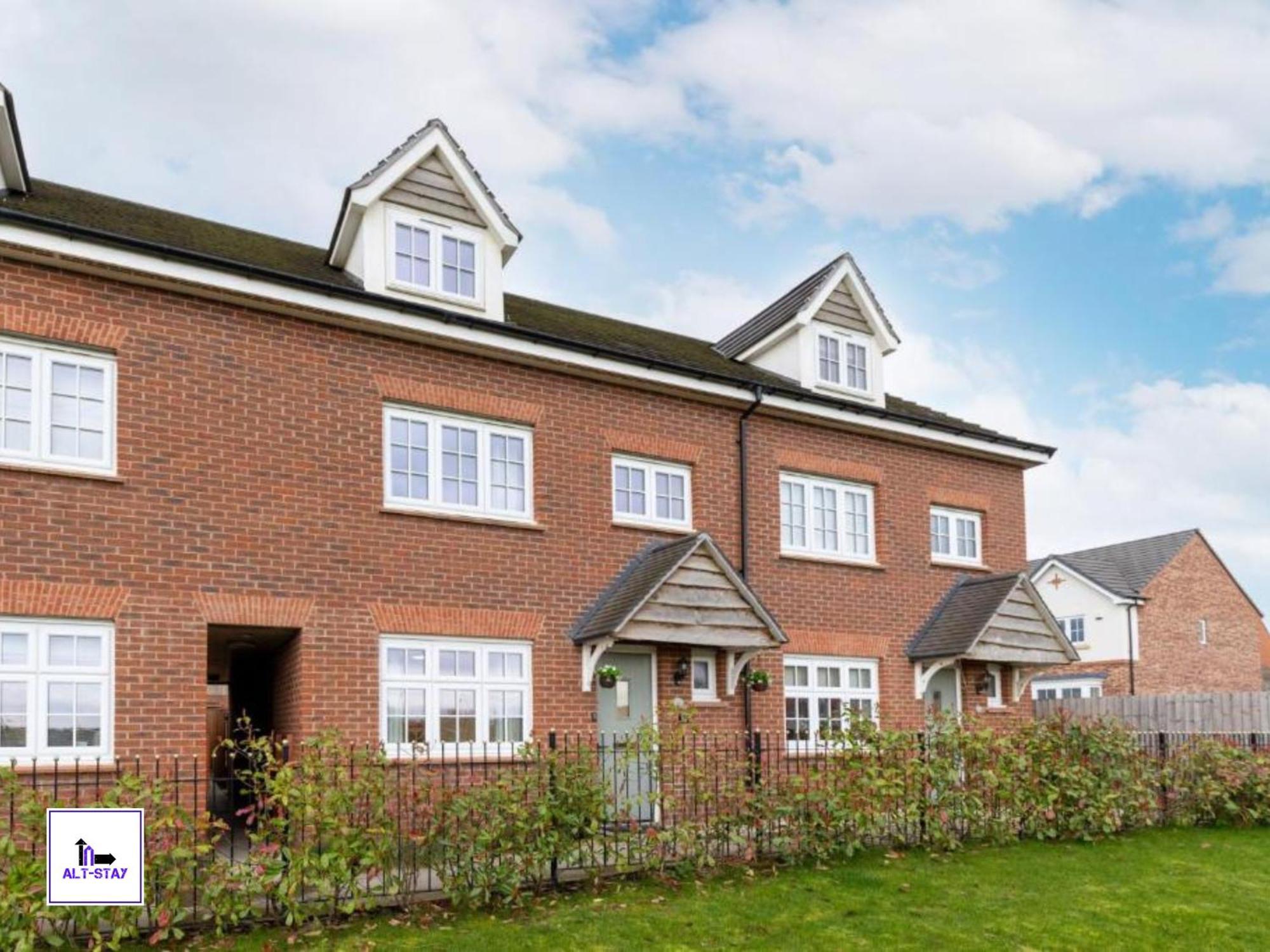 4 Bed 3 Bath - Kirkstall House By Alt-Stay Accommodation - Ideal For Contractors & Remote Workers - Long Stays Welcome ويكفيلد المظهر الخارجي الصورة