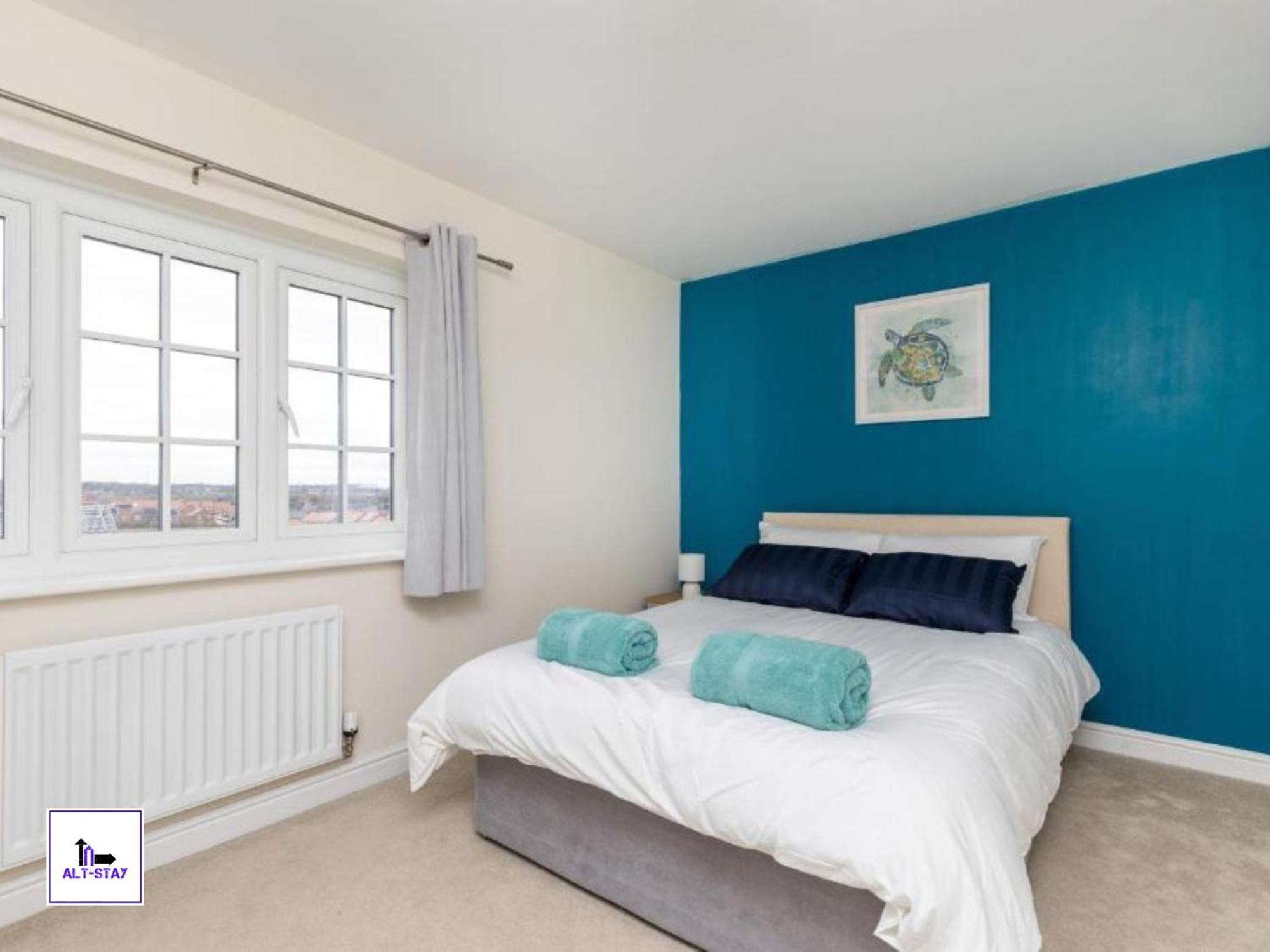 4 Bed 3 Bath - Kirkstall House By Alt-Stay Accommodation - Ideal For Contractors & Remote Workers - Long Stays Welcome ويكفيلد المظهر الخارجي الصورة